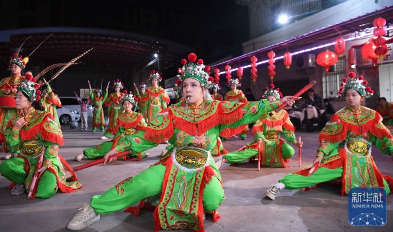 文化中国行｜“中华战舞”劲 英歌夜训酣