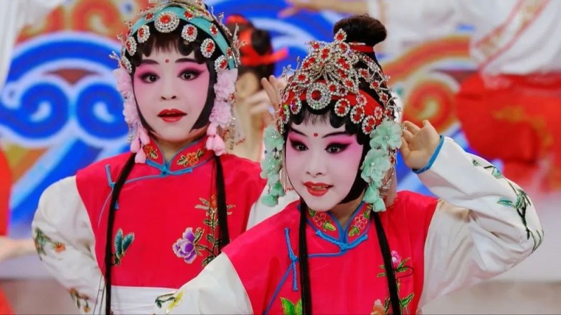 萌娃欢乐闹春，少年跃动开年――中央广播电视总台推出首届少儿春晚