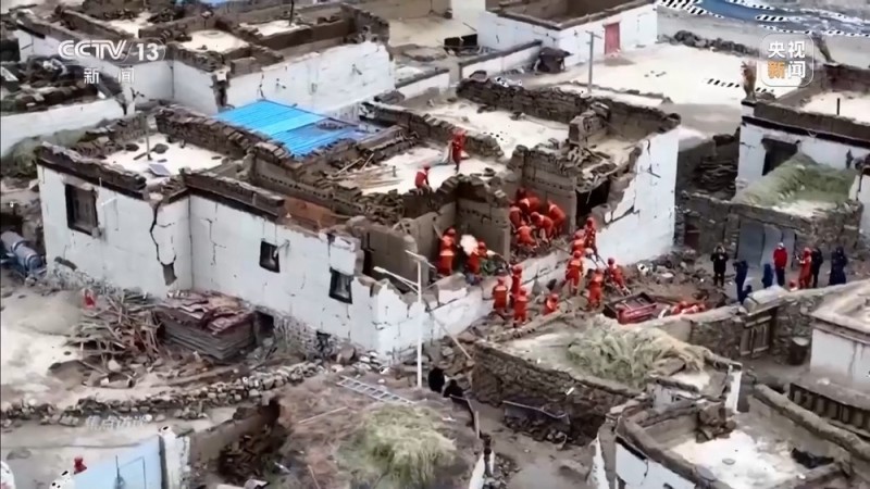 焦点访谈丨众志成城！多方力量汇聚西藏震区  守护群众平安