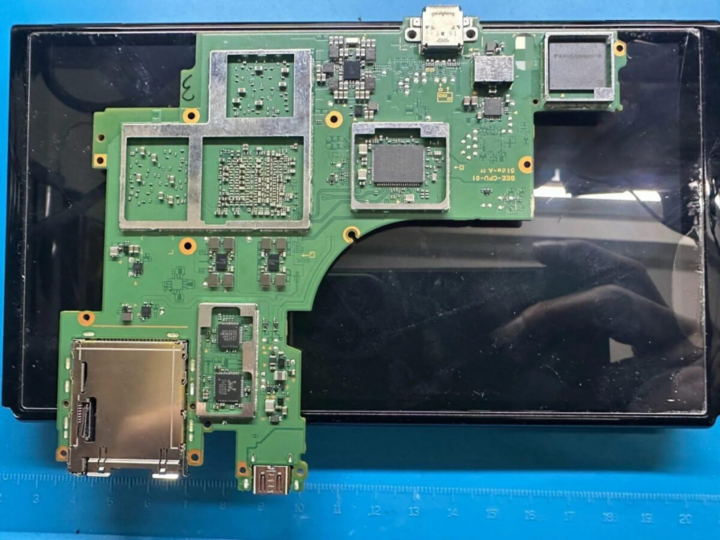 Switch 2 发布了，只有任天堂不知道 | CES 2025