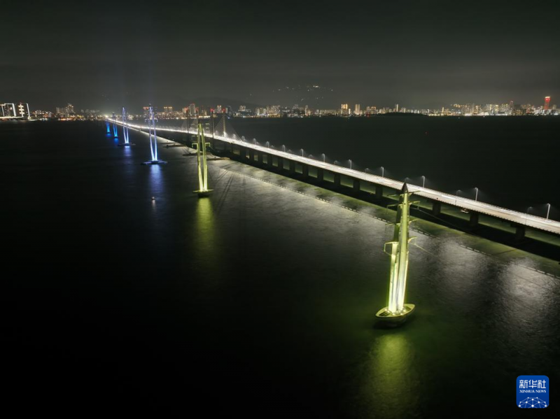 特写｜海上升起新地标――中企承建马来西亚槟城跨海输电项目助力当地发展