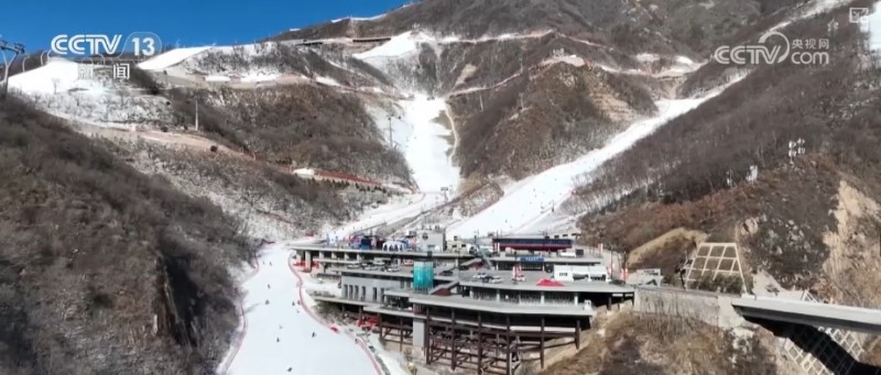 “滑雪+”牵手春节点亮“冰雪经济”  消费新场景持续火爆