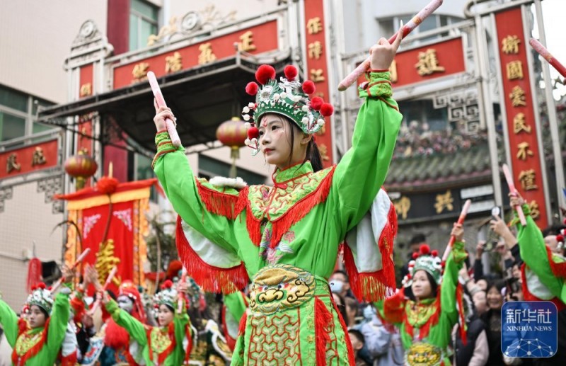 新华全媒＋・文化中国行丨英歌舞起闹新春