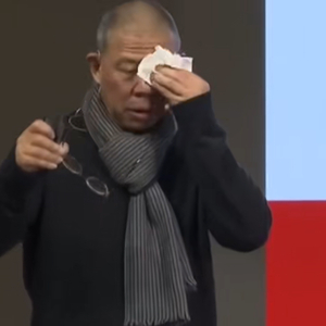 钟睒睒泪洒年会演讲：互联网就是过眼烟云，人工智能会把它淹没掉