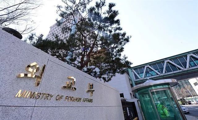 7点出发丨当地教育局回应中学生坠楼身亡！