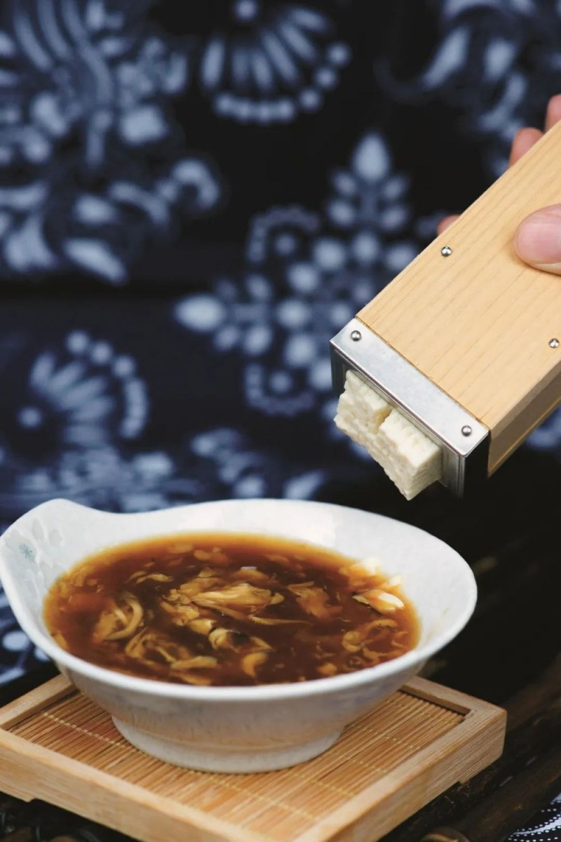韩美林夫人周建萍：好事多“磨”，  丰“艺”足食