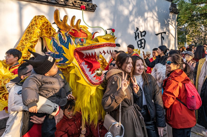 年味浓、非遗热、消费旺  春节假期多地旅游市场成绩单亮眼