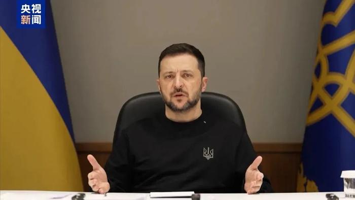 撕破脸了?特朗普怒斥泽连斯基:喜剧演员、独裁者!泽连斯基:不会卖国