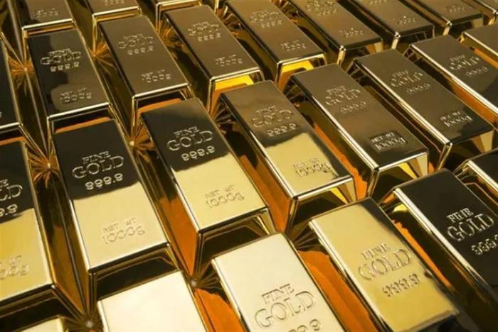 黄金价格持续暴涨,成吨的金砖为何运往纽约?业内人士:或与特朗普加征关税有关