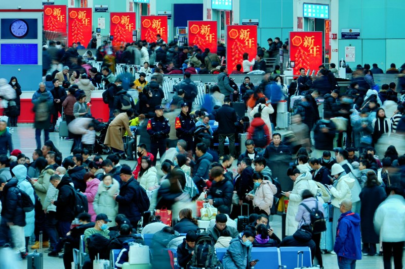 40天超90亿人次！多项数据创纪录  透视2025年春运三大亮点