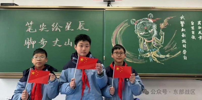 官兵借住校园，离开时给学生留下的“开学礼物”太暖了……