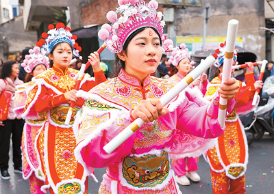 大湾区“硬联通”有力促进“心相通”