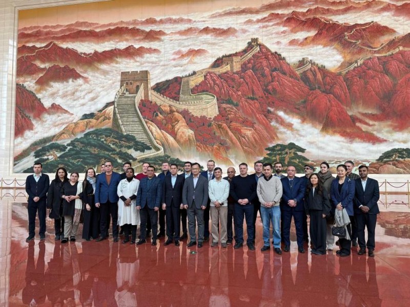 新华鲜报丨“世界对中国的发展模式感兴趣”――上合组织外宾点赞百年大党的发展成就