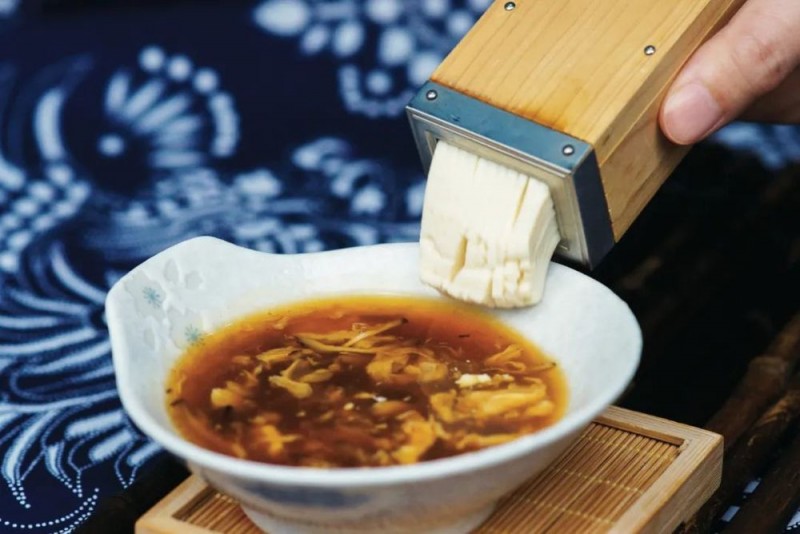 韩美林夫人周建萍：好事多“磨”，  丰“艺”足食