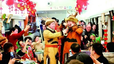 冰雪列车：串联“冷资源”点亮“热经济”