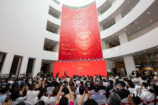 李劲业毖∈∥牧主席：广东文艺要实现“四个新突破”