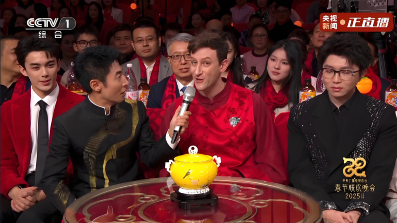 春晚+哪吒：文化自信与经济活力的共振