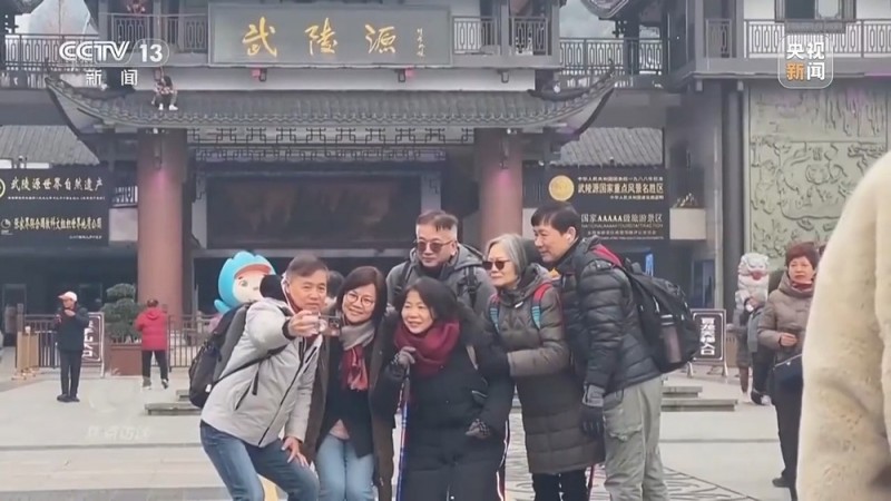 焦点访谈丨政策“加把火”，消费“热起来” 春节消费市场“燃爆”