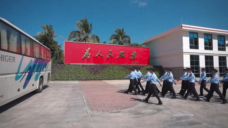 新华视点丨春节坚守岗位 他们温暖你我