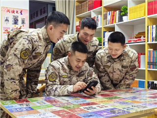 官兵借住校园，离开时给学生留下的“开学礼物”太暖了……