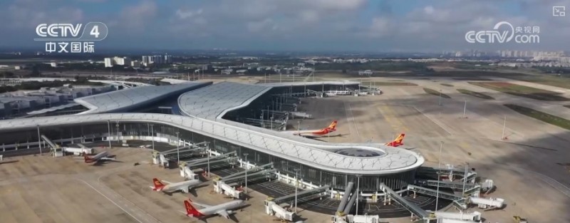 多部门为旅客提供及时便捷服务 全力应对返程客流高峰
