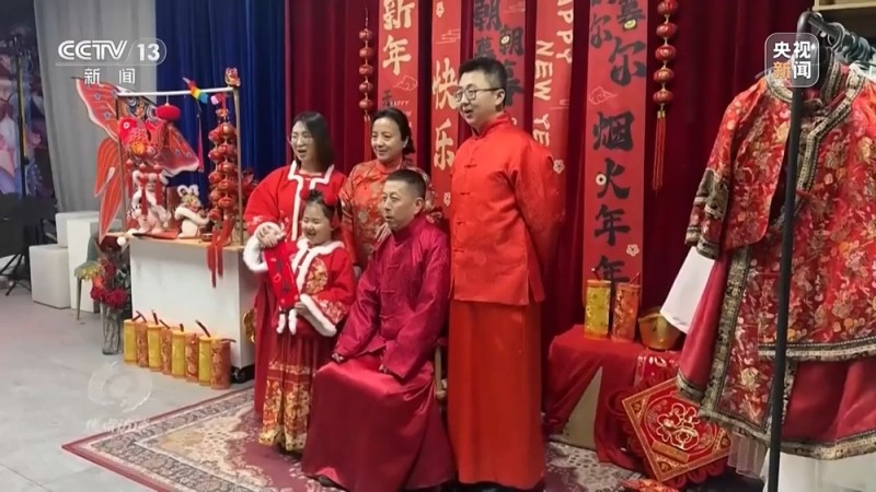 焦点访谈丨政策“加把火”，消费“热起来” 春节消费市场“燃爆”