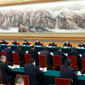 民营企业座谈会召开，任正非、马云、王兴兴等出席