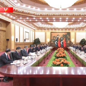 独家视频丨习近平同巴基斯坦总统会谈：历久弥坚的中巴传统友谊是两国和两国人民的宝贵财富