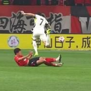 中超首轮-成都蓉城开门红1-0武汉三镇 蓉城狂射24脚费利佩贴地斩