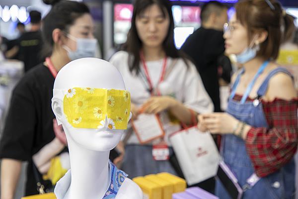 羽绒服干洗更好？每天敷面膜能更护肤？3月“科学”流言榜来了