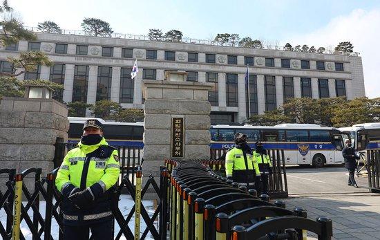 韩国宪法法院驳回监察院院长弹劾案 崔载海恢复职权