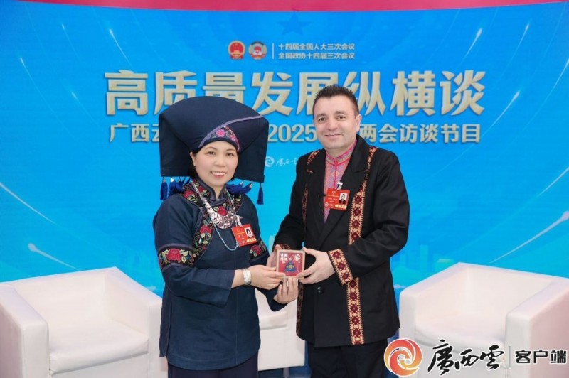 广西云联合访谈间丨代表委员共话“民俗+非遗” 助力文化旅游“上大分”