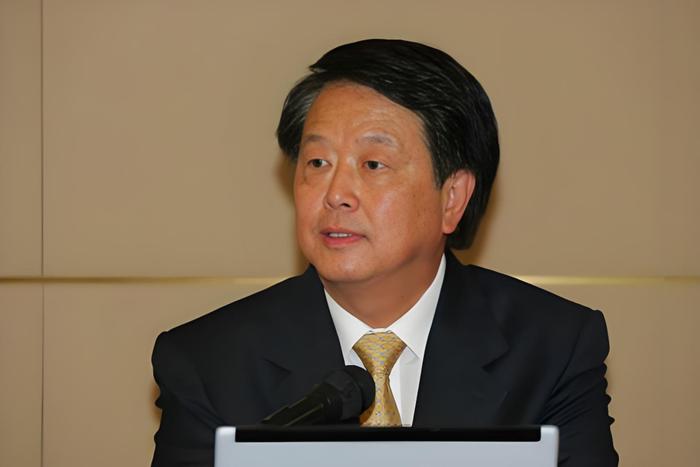 千亿富豪,101岁还在上班,图啥?