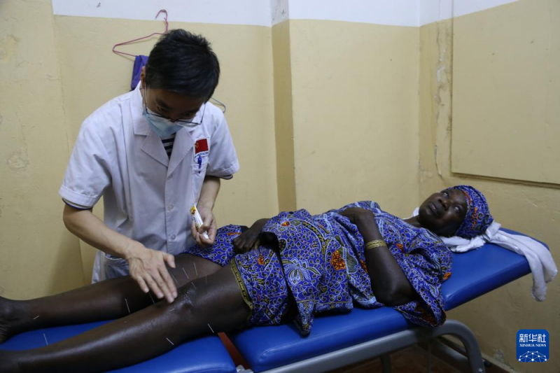 通讯｜“中国医生的表现堪称典范”――中国医疗援助为冈比亚民众带来健康与温暖