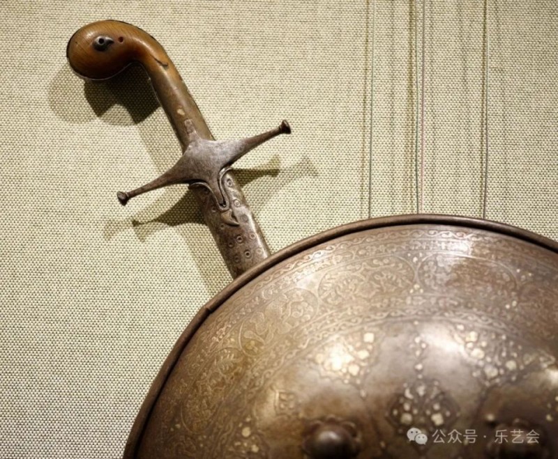 近水楼台  戎光耀月：“前史堪师――14世纪以来武备艺术特展”今日开幕现场巡礼
