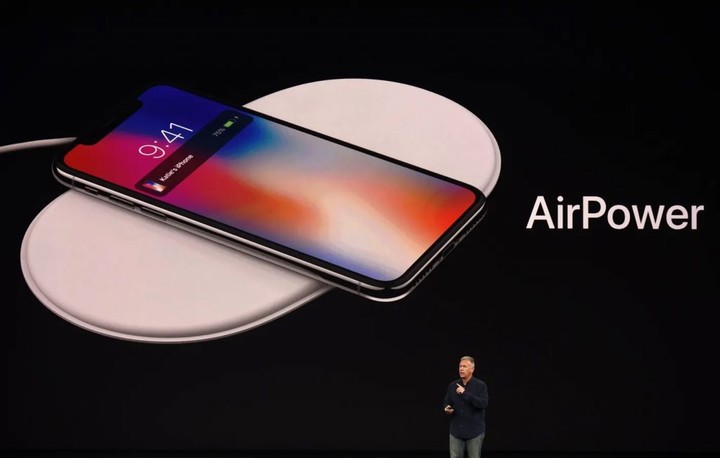苹果 AI 紧急换帅，新 Siri 可以跳票但不能失败