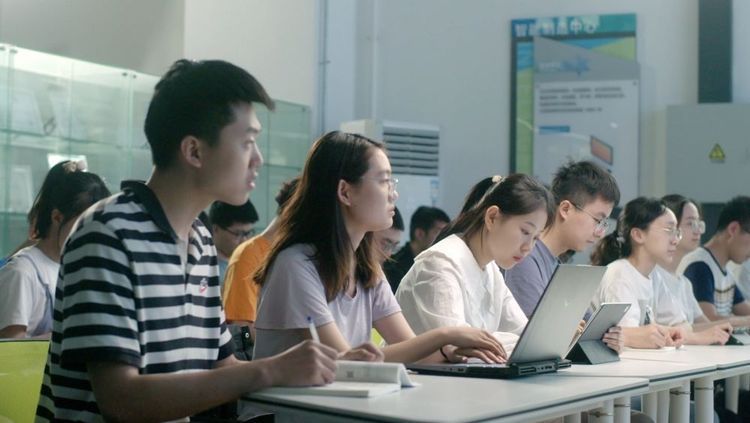 新华视点｜“十四五”规划收官之年 代表委员说这样干！