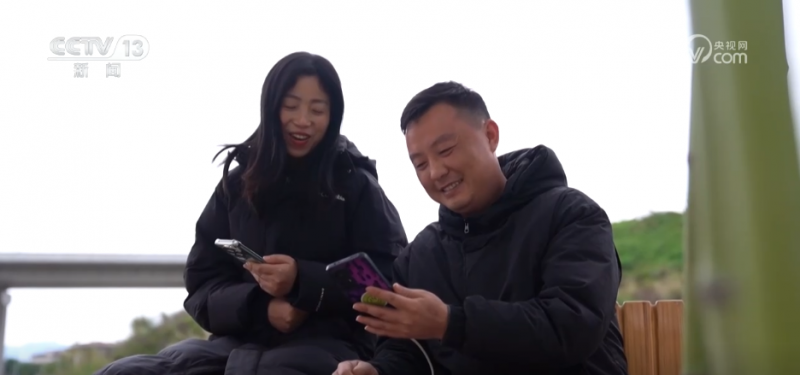AI+体育公园，未来感拉满！智能健身器材让群众运动增添“科技范儿”