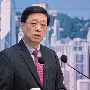 李嘉诚卖港口给美国财团，李家超、梁振英表态！长和港股市值一度蒸发78亿港元！