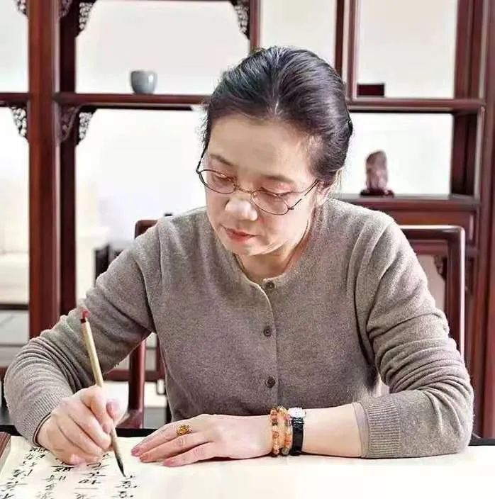 首发丨孙晓云新作《日读家训》：家庭、家教、家风的书法日课