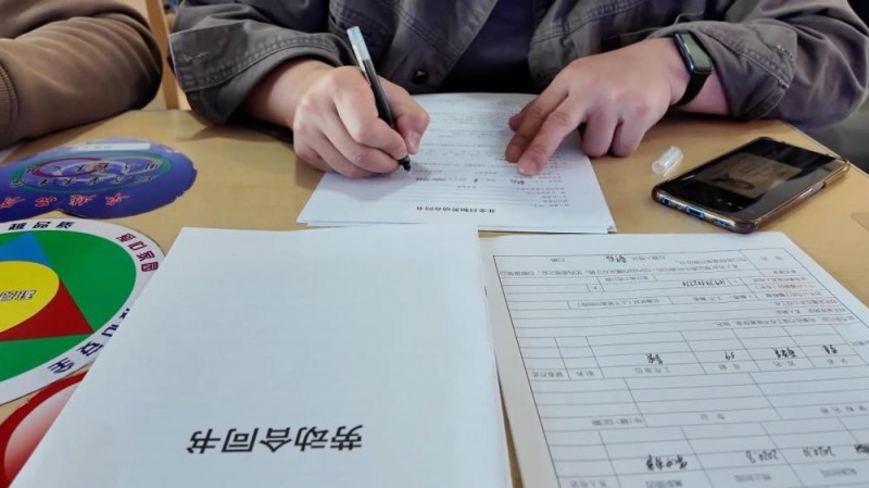 新华全媒+｜完善政策机制 唱好促进就业“开场戏”