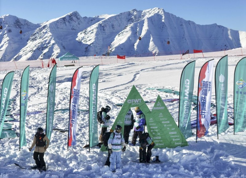 新华全媒+丨冰雪运动成就新疆文旅新名片
