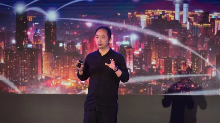 钉钉换帅！创始人无招归来，阿里拟收购其创业公司；传王传福一周工作七天，每周工作112小时；博世劝退主机厂自研高速智驾，称迟早标配丨雷峰早报