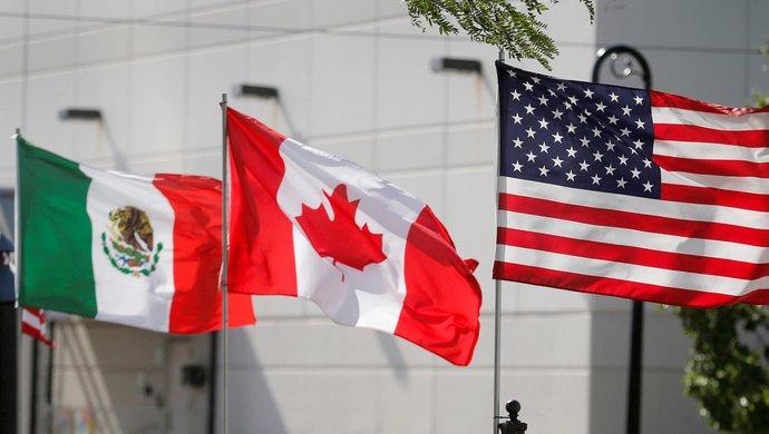 特朗普关税乱拳开打，为何美国自己被打进了“国家紧急状态”