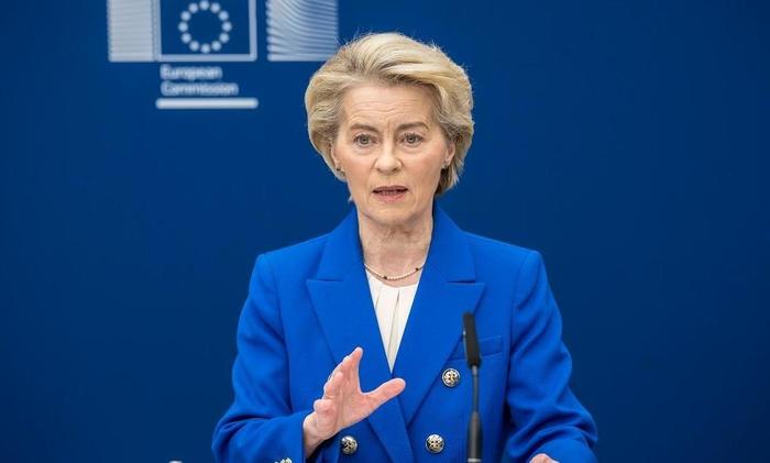 特朗普关税乱拳开打，为何美国自己被打进了“国家紧急状态”