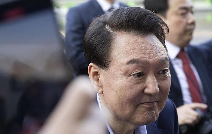 韩国警方对总统府展开扣押搜查