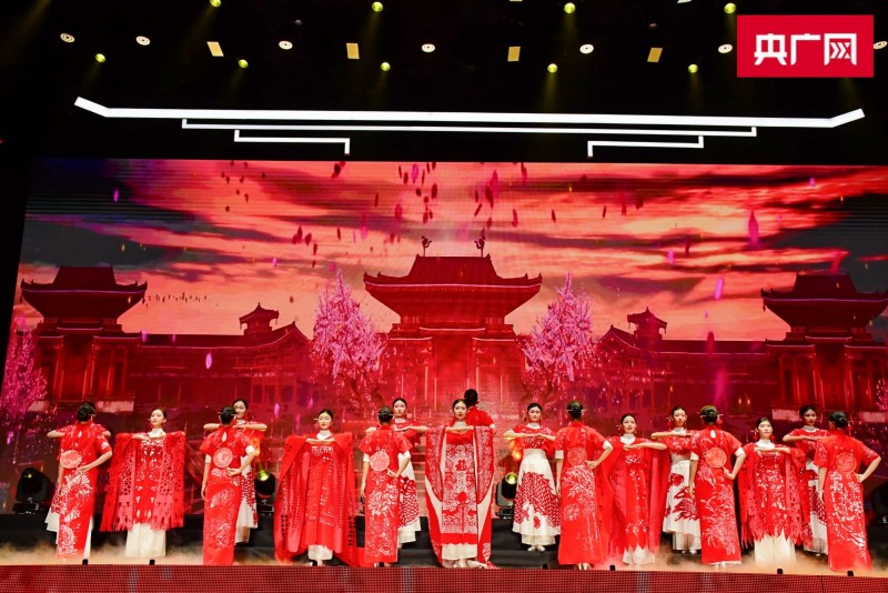 燕赵诗韵启新声！“中华经典诵读大会”（第三季）全国启动仪式在河北高碑店隆重举行