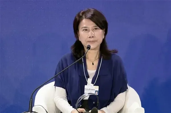 巨变！拼多多淘宝等电商平台集体取消「仅退款」；美团、京东股价纷纷大跌，蒸发近千亿；曝多家车企嘱托媒体传播勿提「智驾」丨雷峰早报
