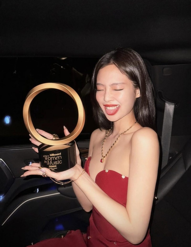 金珍妮，红是她的命