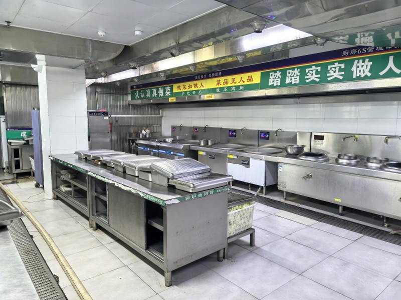 湖南嘉禾：用“心”守护校园美好“食”光